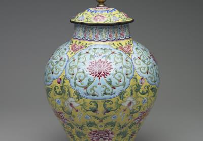 图片[2]-Begonia-shaped lidded jar with painted enamel decor on copper, Qing dynasty, Qianlong reign (1736-1795)-China Archive